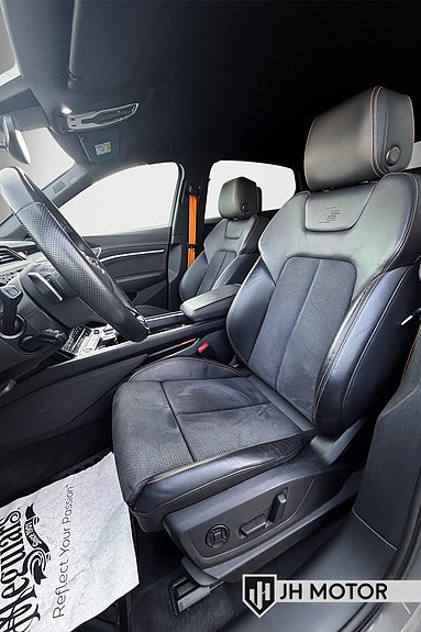 Audi e-tron Sportback 12 of 20