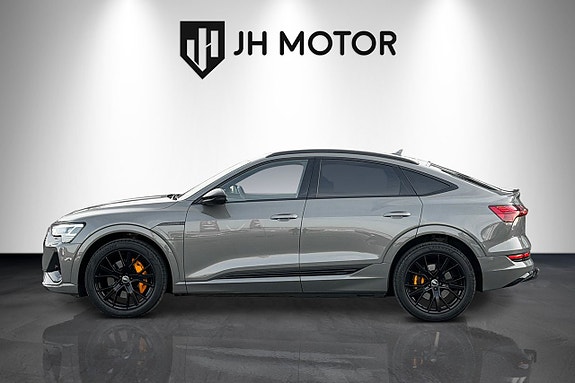 Audi e-tron Sportback 3 of 20