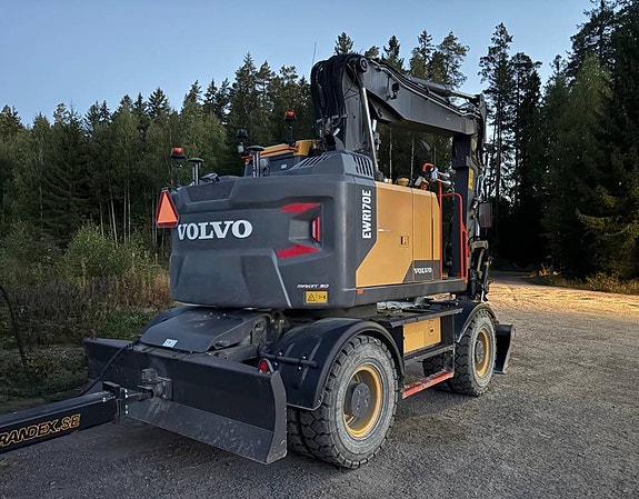 Volvo EWR170E 2 of 4