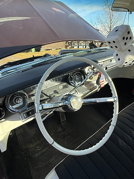 Cadillac 8 of 11
