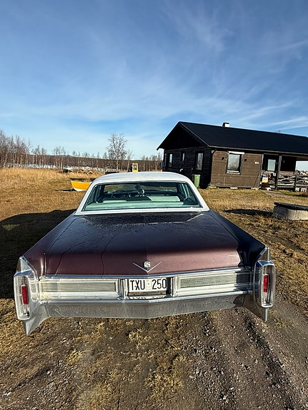 Cadillac 3 of 11