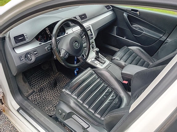 Volkswagen Passat 4 of 7