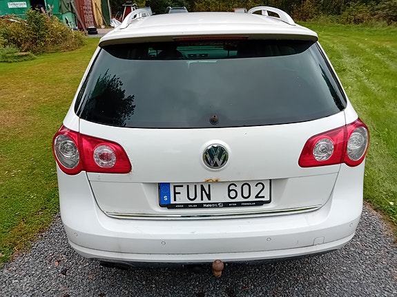 Volkswagen Passat 3 of 7