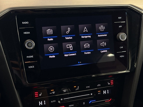 Volkswagen Passat Alltrack 22 of 23