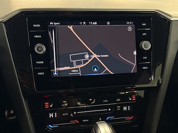 Volkswagen Passat Alltrack 20 of 23