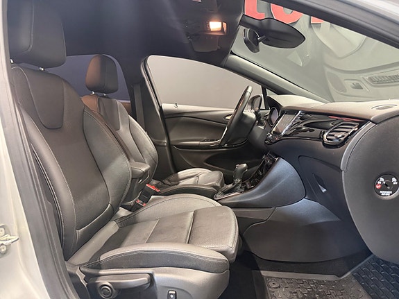 Opel Astra 9 of 17