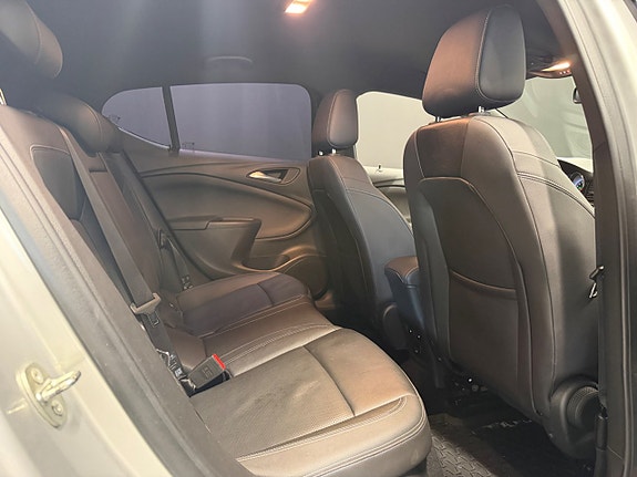 Opel Astra 8 of 17