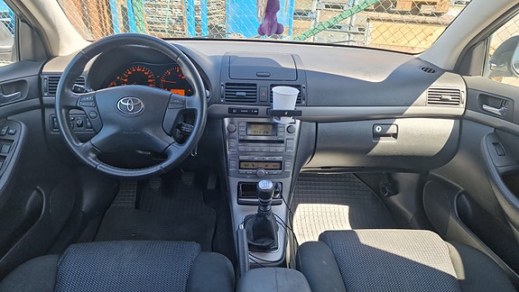 Toyota Avensis 10 of 10