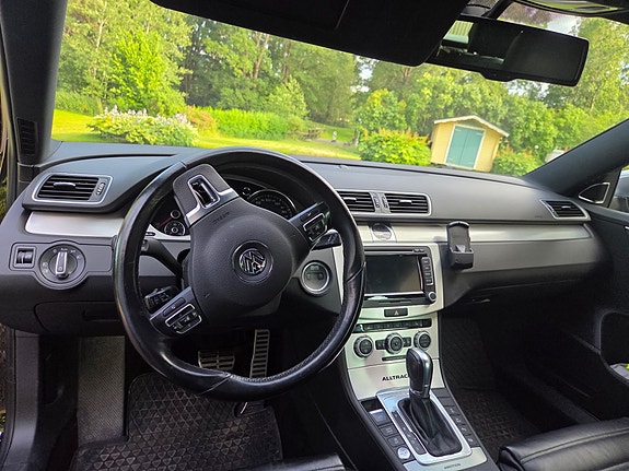 Volkswagen Passat Alltrack 8 of 10