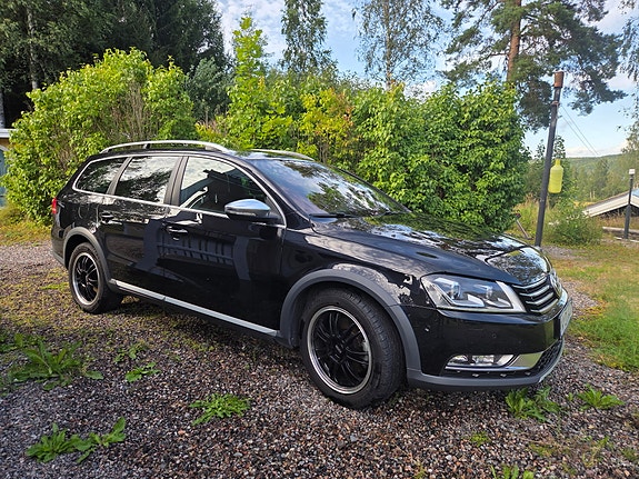 Volkswagen Passat Alltrack 4 of 10