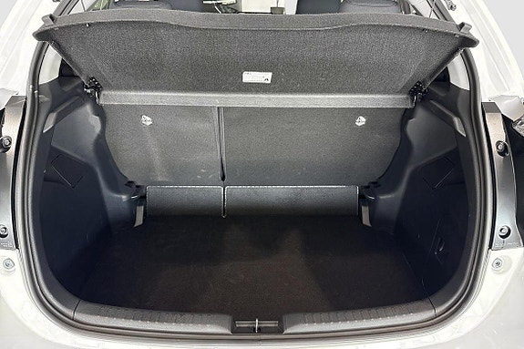 Toyota Yaris 11 of 11