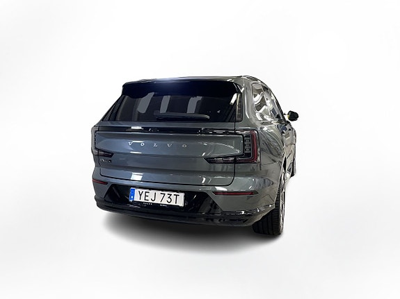 Volvo EX90 3 of 15