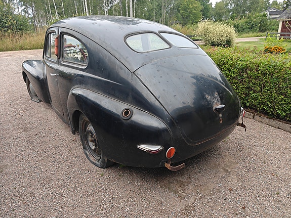 Volvo PV444 3 of 8