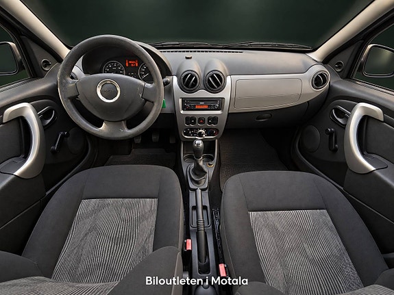 Dacia Sandero 8 of 9