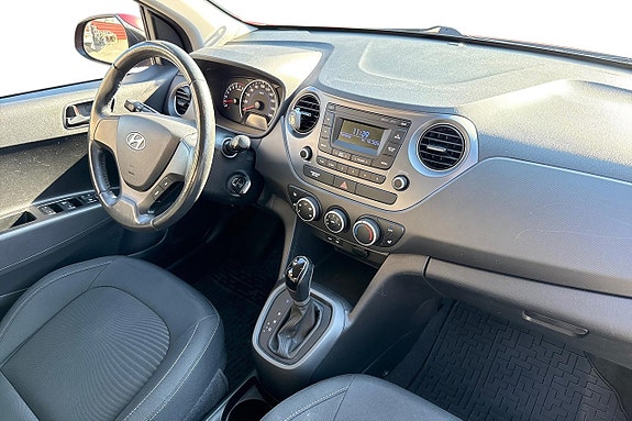 Hyundai i10 9 of 13