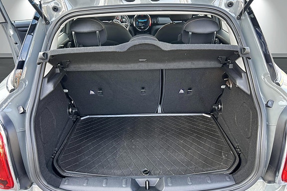 MINI Cooper 17 of 22