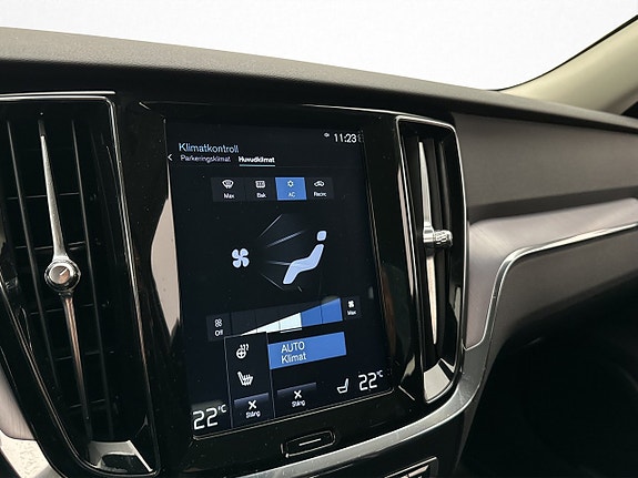 Volvo V60 22 of 30