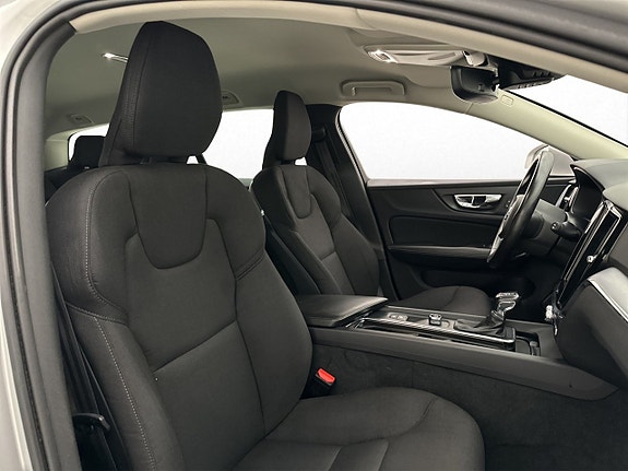 Volvo V60 26 of 30