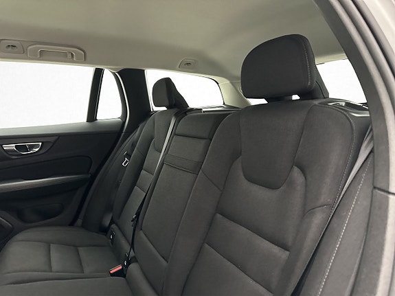Volvo V60 27 of 30