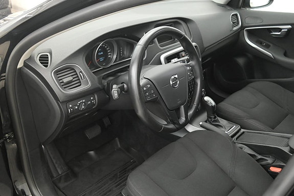 Volvo V40 8 of 19