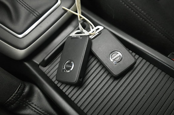 Volvo V40 11 of 19