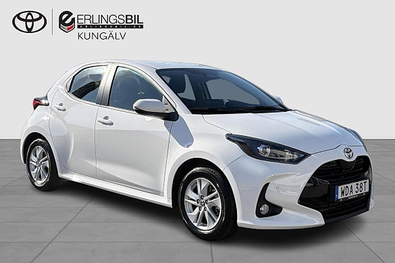 Toyota Yaris 15 of 16
