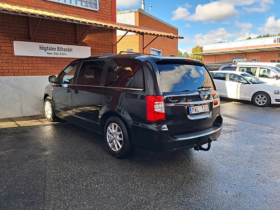 LANCIA VOYAGER 2.8 EXECUTIVE 163 ch BVA - 7 PLACES CUIR - ATTELAGE - 184000 km