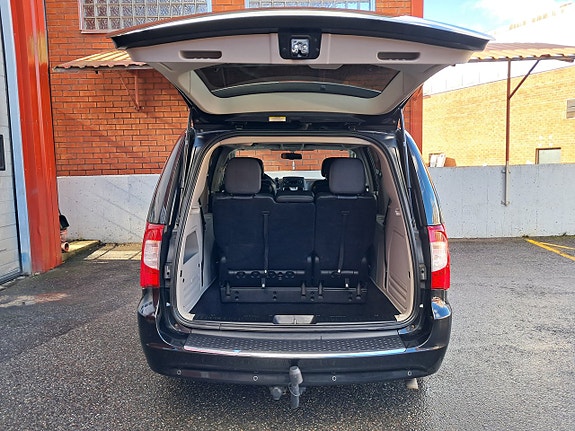 LANCIA VOYAGER 2.8 EXECUTIVE 163 ch BVA - 7 PLACES CUIR - ATTELAGE - 184000 km