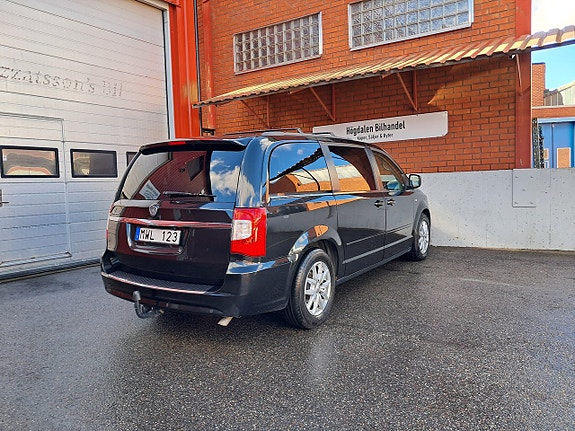 LANCIA VOYAGER 2.8 EXECUTIVE 163 ch BVA - 7 PLACES CUIR - ATTELAGE - 184000 km
