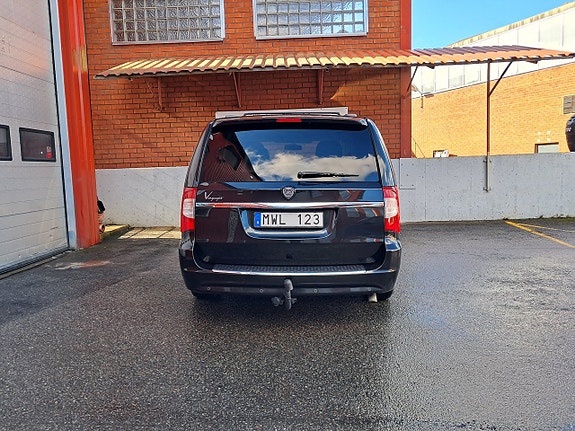 LANCIA VOYAGER 2.8 EXECUTIVE 163 ch BVA - 7 PLACES CUIR - ATTELAGE - 184000 km