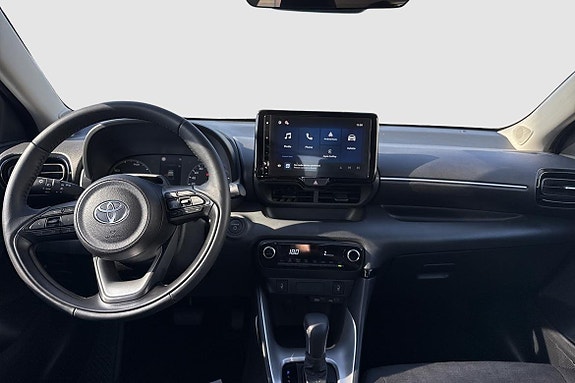 Toyota Yaris 9 of 11