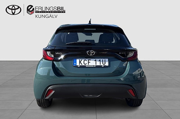 Toyota Yaris 4 of 11