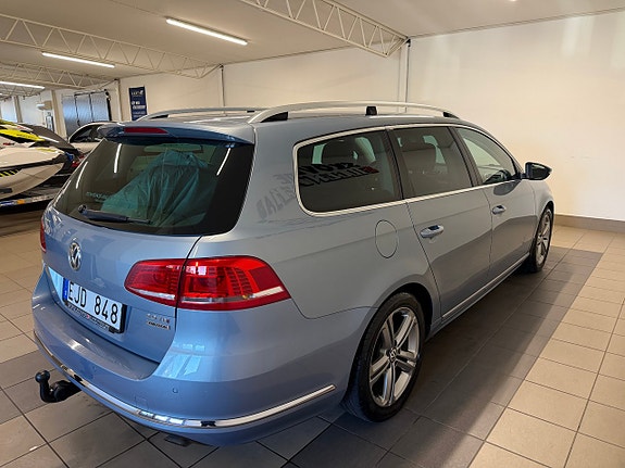 Volkswagen Passat 5 of 12