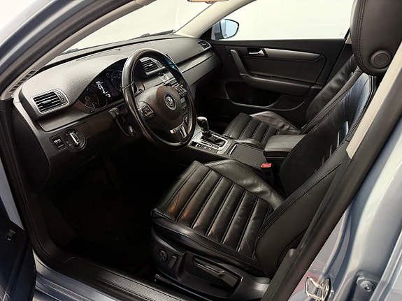 Volkswagen Passat 7 of 12