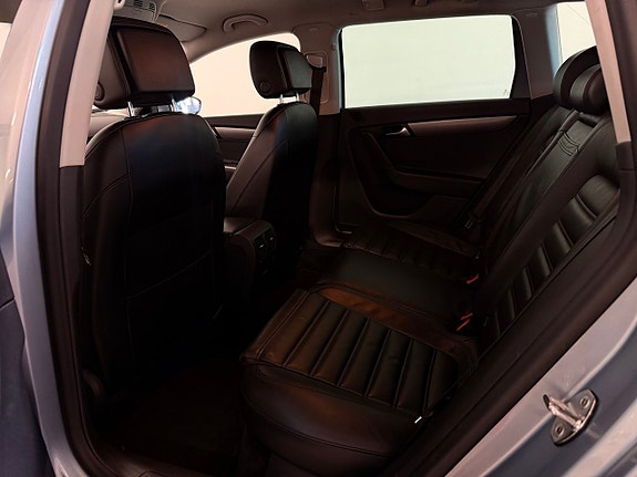Volkswagen Passat 12 of 12