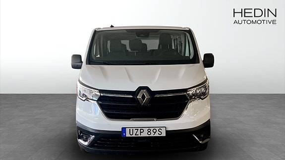 Renault Trafic 8 of 12