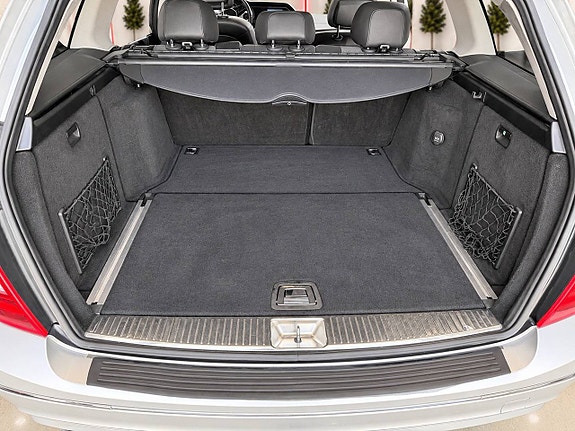 Mercedes-Benz C220 18 of 21