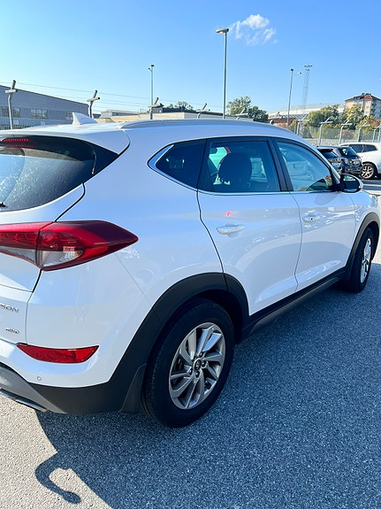 Hyundai Tucson 4 of 5