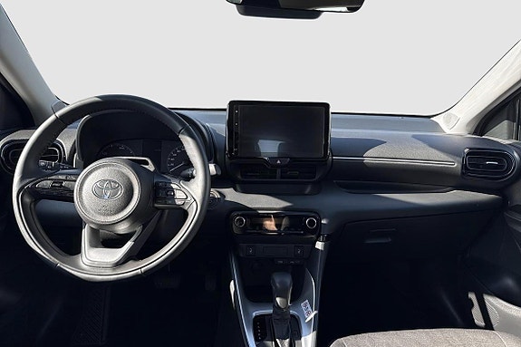 Toyota Yaris 9 of 11