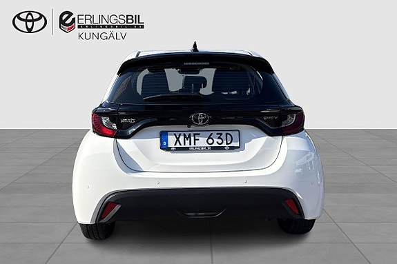 Toyota Yaris 4 of 11