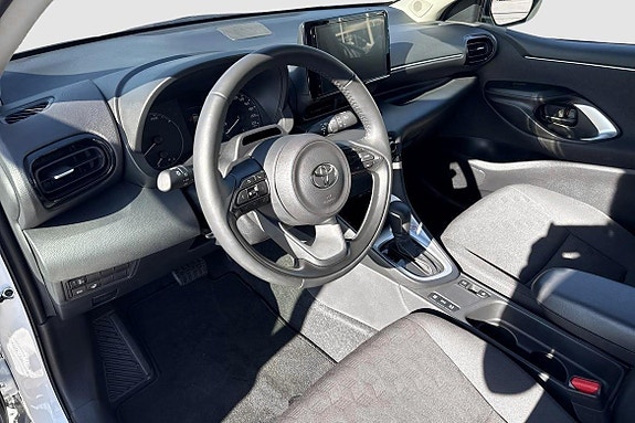 Toyota Yaris 7 of 11