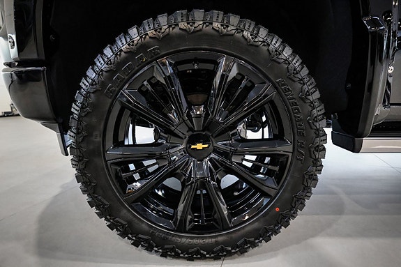 Chevrolet Silverado EV 13 of 30