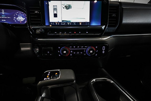 Chevrolet Silverado EV 24 of 30