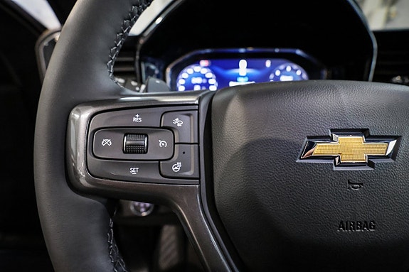 Chevrolet Silverado EV 26 of 30