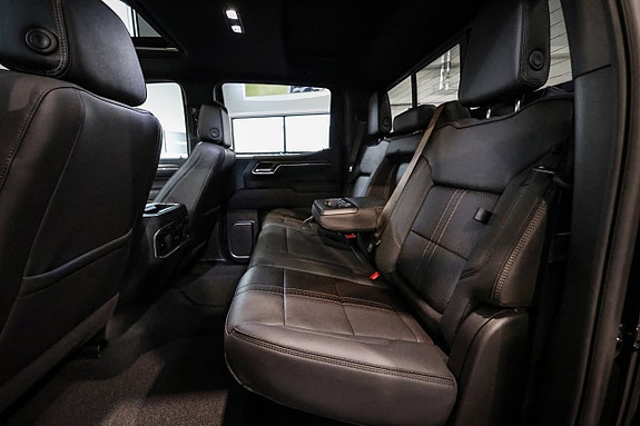 Chevrolet Silverado EV 30 of 30