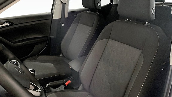 Volkswagen T-Cross 8 of 12