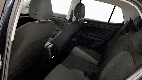 Volkswagen T-Cross 11 of 12