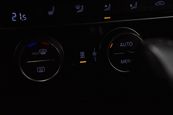 Volkswagen Passat 20 of 25