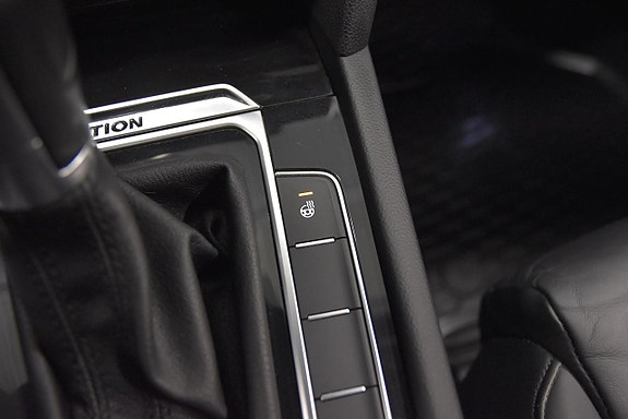 Volkswagen Passat 21 of 25