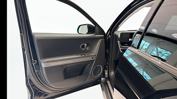 Hyundai Ioniq 5 11 of 12